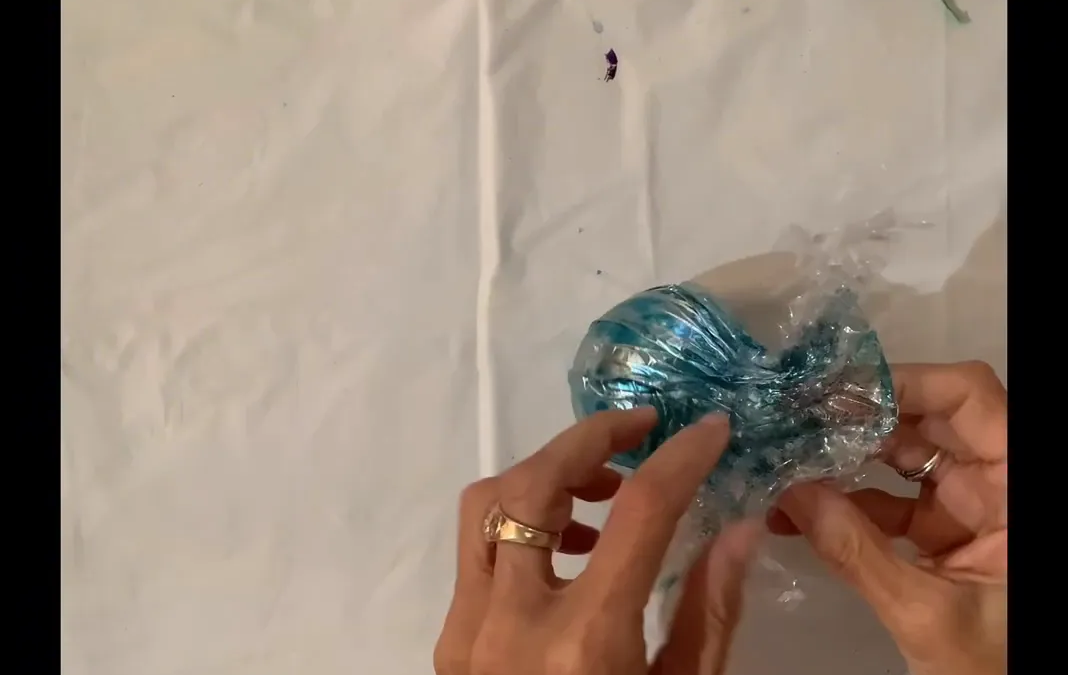 Create Holiday Ornaments with Alcohol Ink: Three Easy Techniques